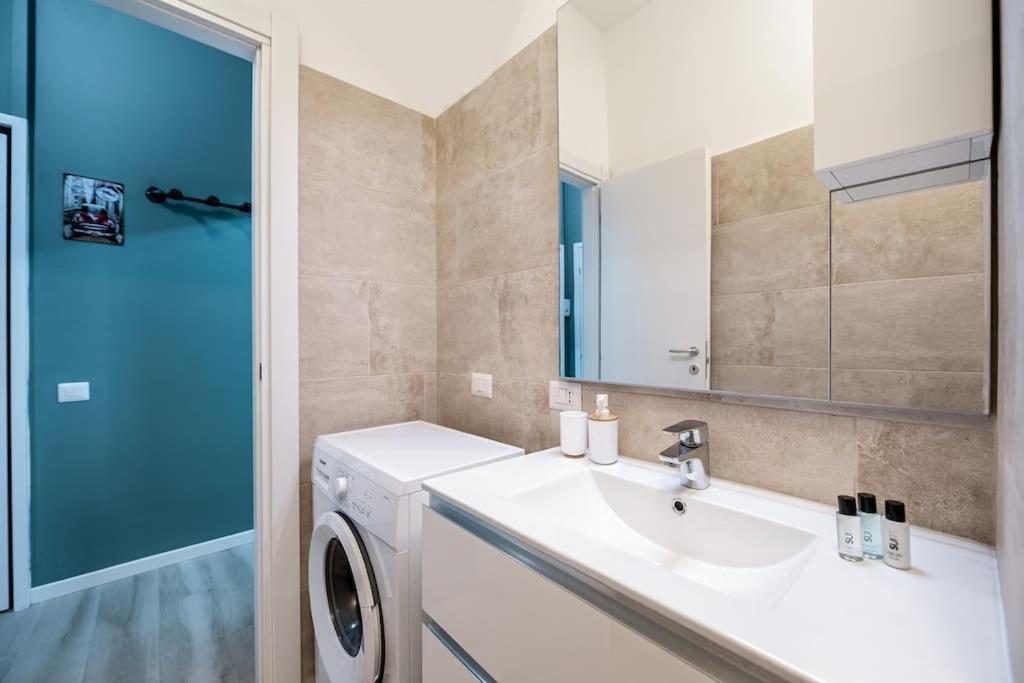 Linate Airport Elegant Suite,Tram 1 Minute Away Milan Extérieur photo